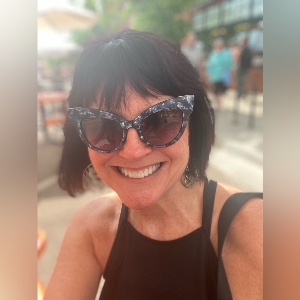 Meet your Posher, Carol